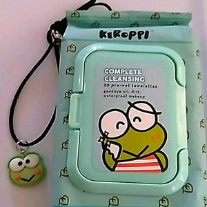 Kerropi frog green tea facial wipes & necklace